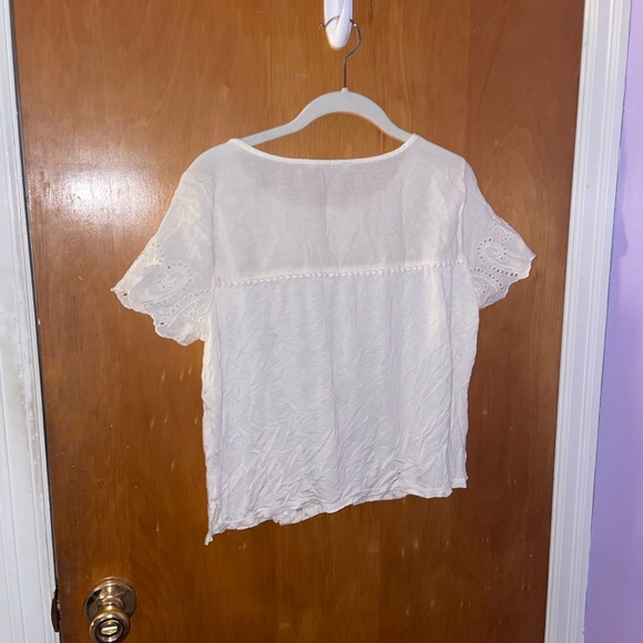 American Eagle Outfitters Lace Embroidered Top 🤍 - Picture 7 of 12